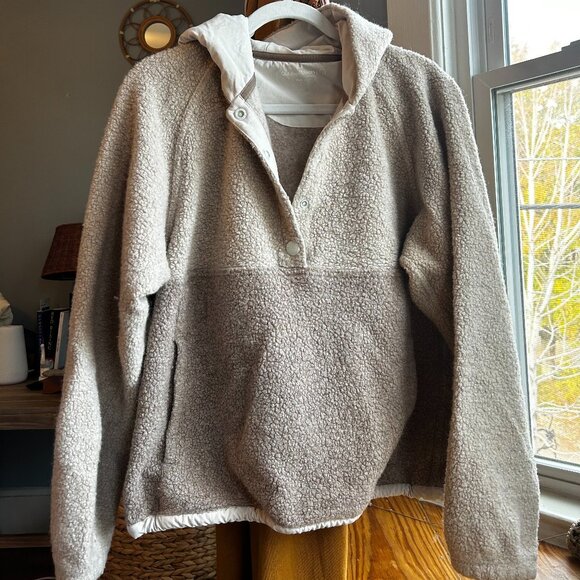 Outdoor Voices Women's Long Sleeve Snap Button Hoodie Sweater Fleece Tan/Brown M - Picture 2 of 2